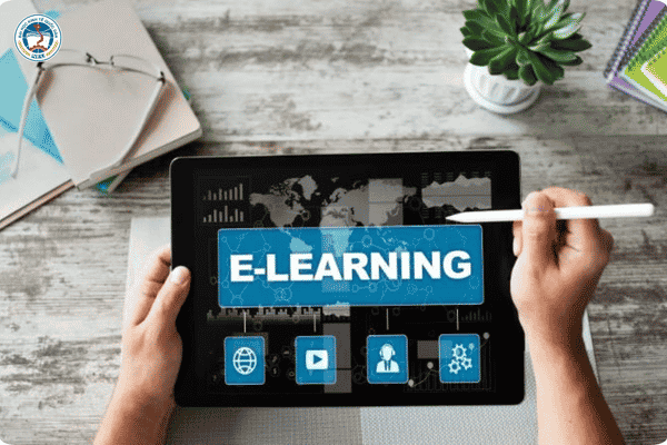 Xu hướng học đại học online cho người đi làm hiện nay