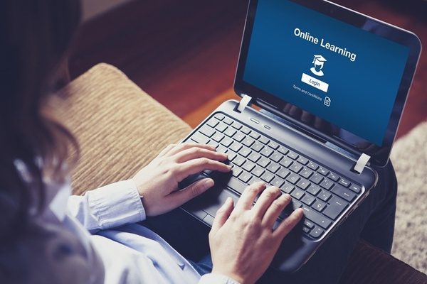 Có nên học hệ đào tạo từ xa E-learning không?
