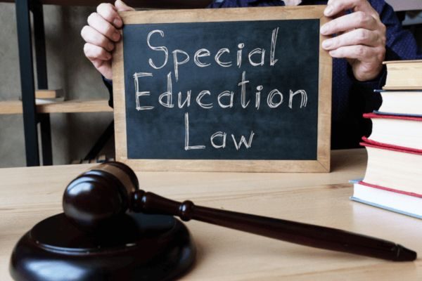 Những khó khăn khi học ngành Luật có thể bạn chưa biết