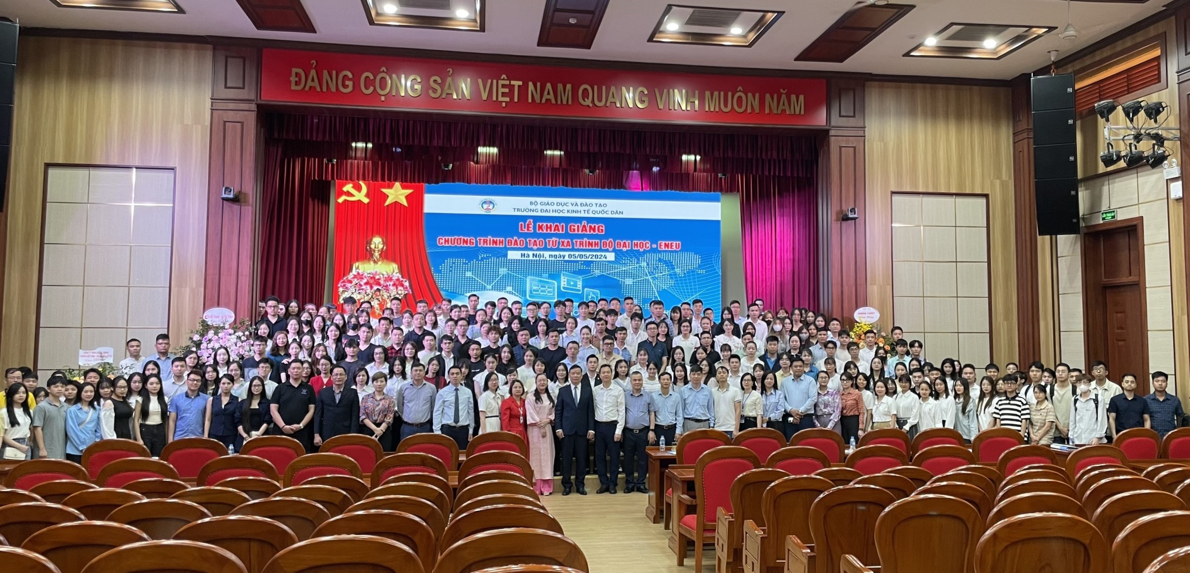 Lễ khai giảng Chương trình Đào tạo Từ xa NEU E-Learning đợt 3 năm 2024 tại khu vực miền Bắc