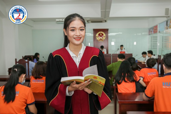 nganh luat kinh te tai nhat ban
