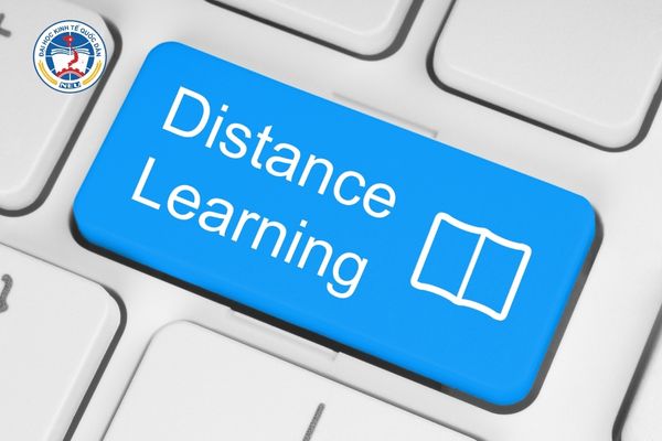 hoc dai hoc online co bi gioi han nganh 