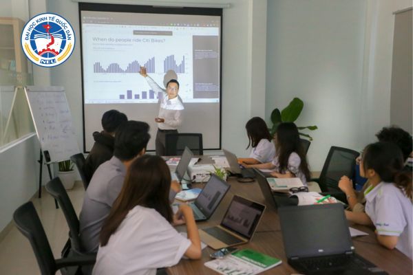 nganh quan tri kinh doanh o Nhat