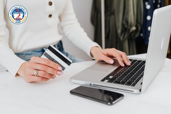 tot nghiep tai chinh ngan hang khong lam ngan hang thi lam gi