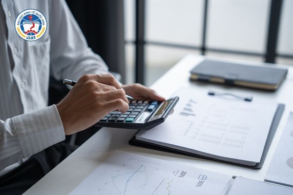 tot nghiep tai chinh ngan hang khong lam ngan hang thi lam gi