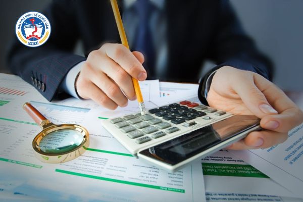 hoc ke toan he tu xa co phai den truong khong