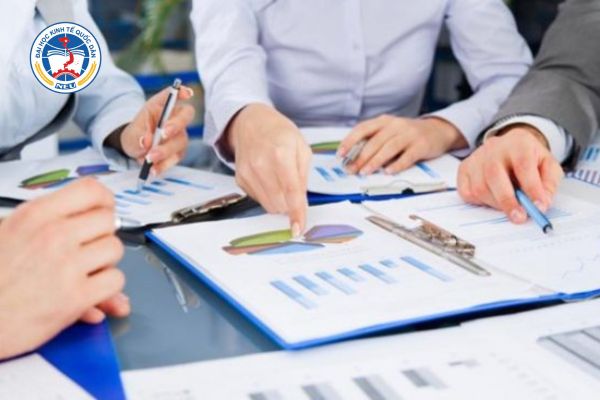 hoc ke toan he tu xa co phai den truong khong