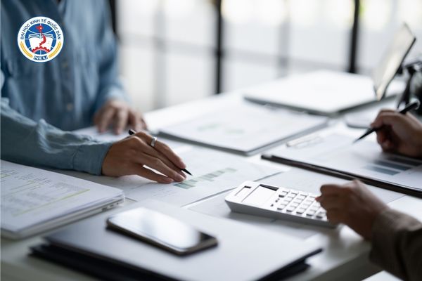 1001 noi so cua sinh vien quan tri kinh doanh