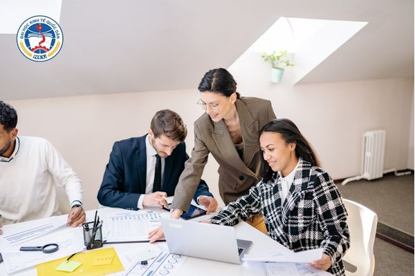 hoc quan tri kinh doanh co bi hoc lan man khong