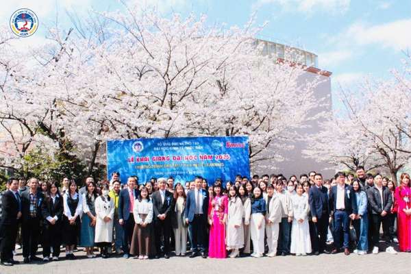 Tuyển sinh đại học từ xa cho người Việt ở Nhật