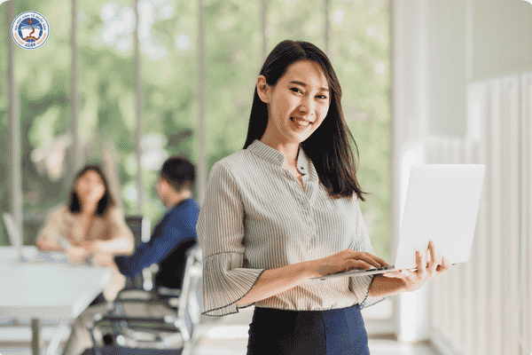 Đại học từ xa Quản trị kinh doanh NEU cho người đi làm