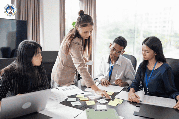 Nên học Kế toán hay Tài chính ngân hàng? So sánh chi tiết
